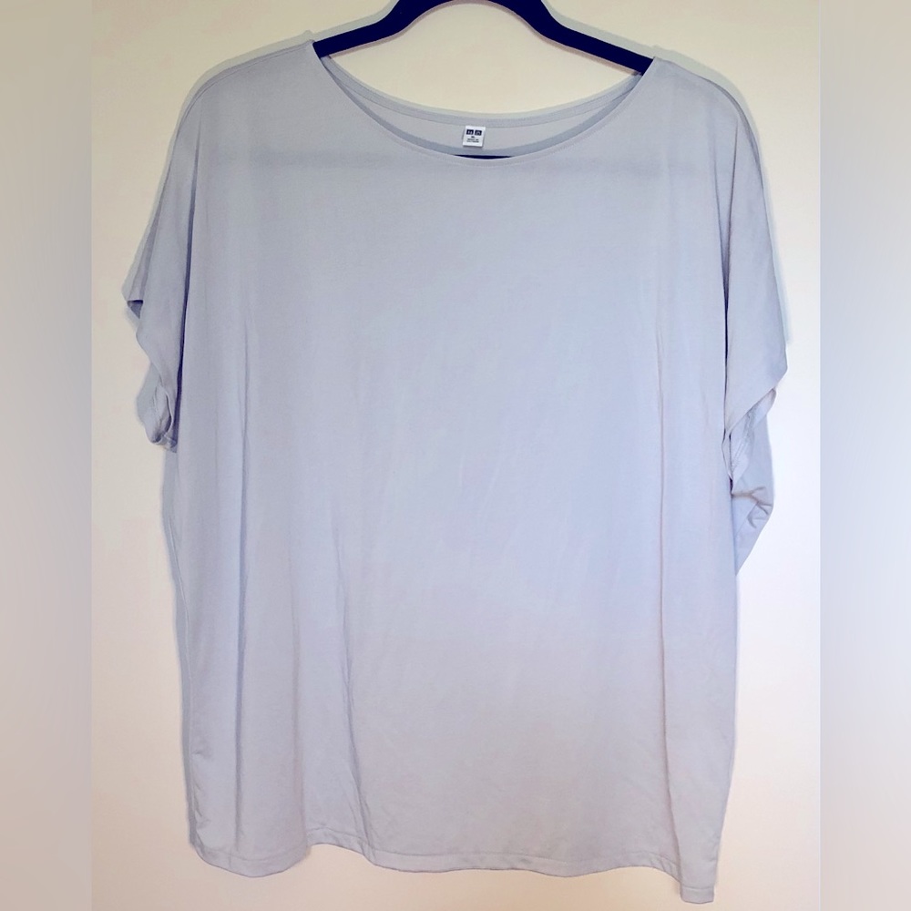Uniqlo silver gray lightweight top Women size XL